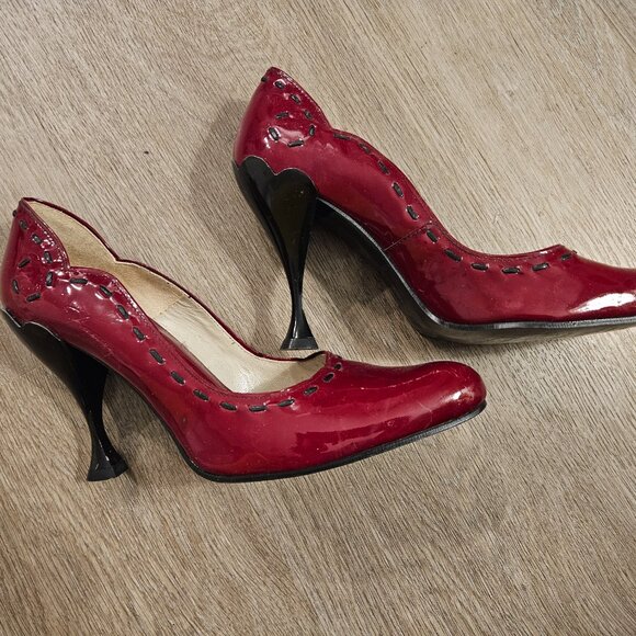 John Fluevog Listens Audrey - wine with black stitching - Picture 4 of 10